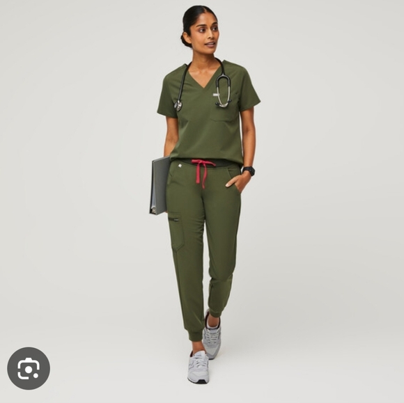 Figs  Two Piwce Set Technical Scrub Top And Bottoms Size Small - Picture 3 of 11